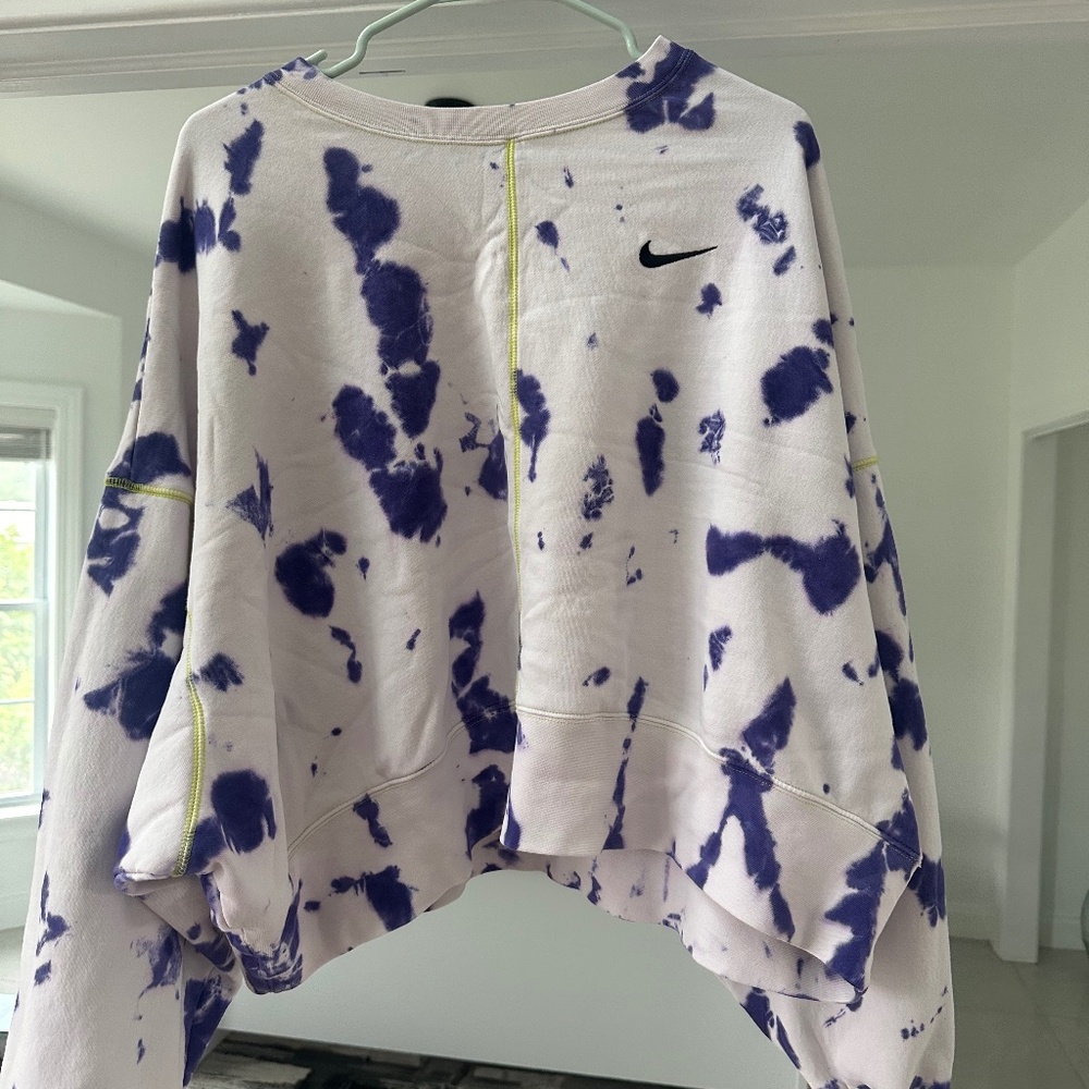 Women's Nike crop sweatshirt